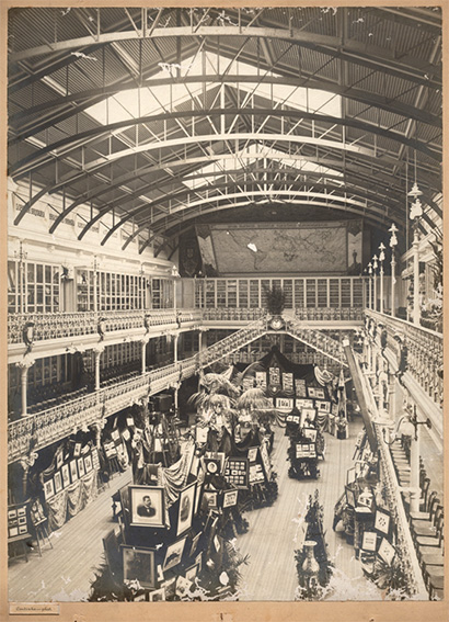 Nationale Fotoausstellung 1897, Saal Portugal © Geografische Gesellschaft Lissabon